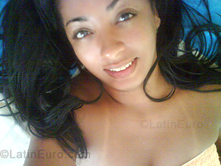 Date this athletic Brazil girl Denise from Rio De Janeiro BR740