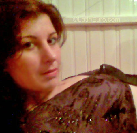 Date this delightful Brazil girl Lene from Tubarao BR837