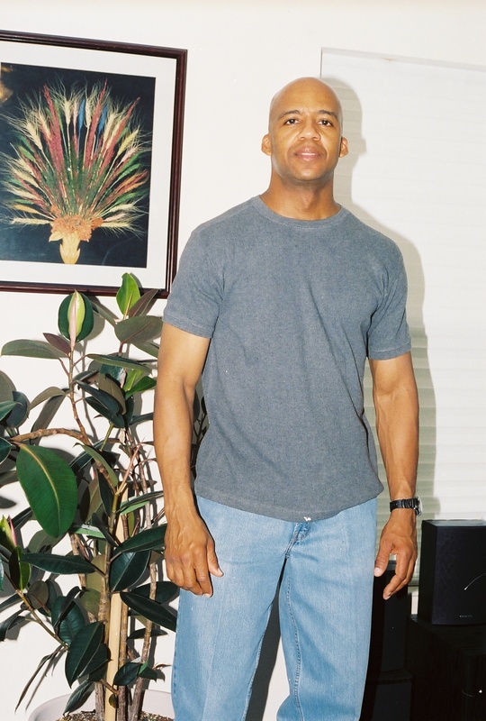 Date this foxy United States man Kelvin from Hampton US1819