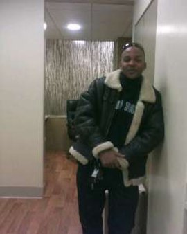 Date this nice looking United States man Dee from New York US2091