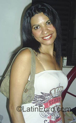 Date this georgeous Brazil girl Lucia from Presidente Prudente BR972