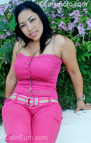 Date this sultry Dominican Republic girl Liariza from La Vega DO763