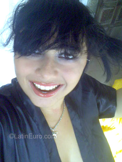 Date this gorgeous Brazil girl Priscila from Salvador BR1084
