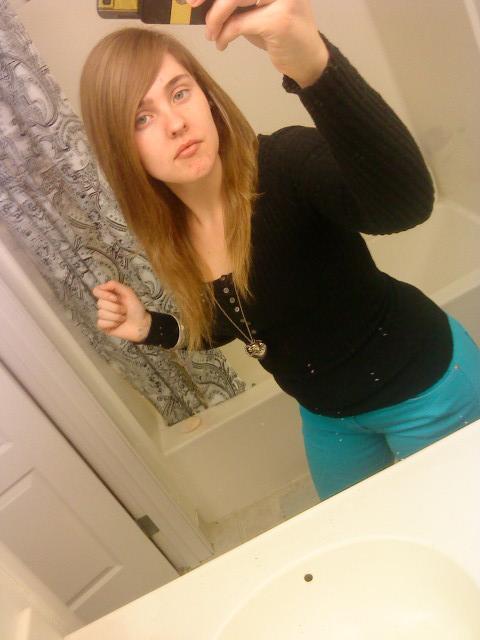 Date this charming United States girl LMXFLAWSNALL from Riverside US2485