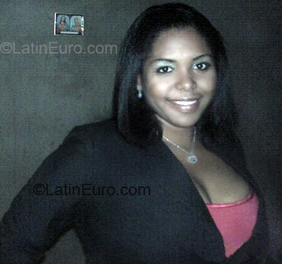 Date this cute Dominican Republic girl Mariel from Montecristi DO937