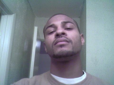 Date this beautiful United States man Adrian from Lithonia US2854