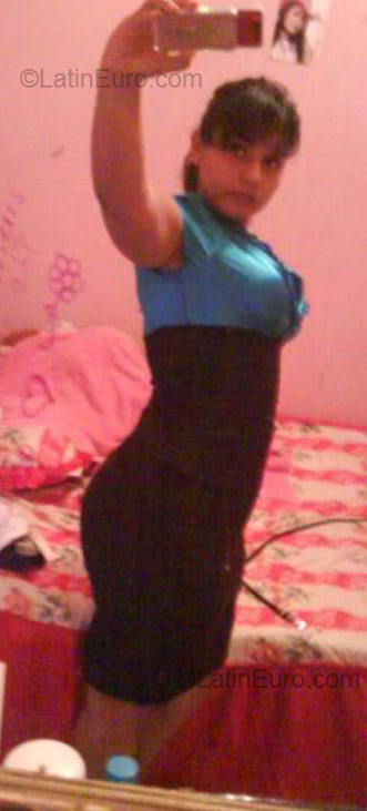 Date this tall Mexico girl Reyna from Culiacan MX65