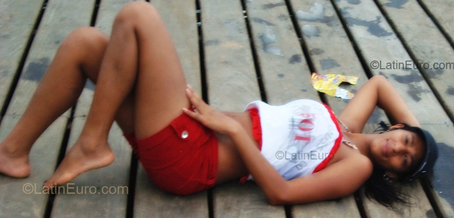 Date this lovely Brazil girl Rosilene from Montividiu BR1274