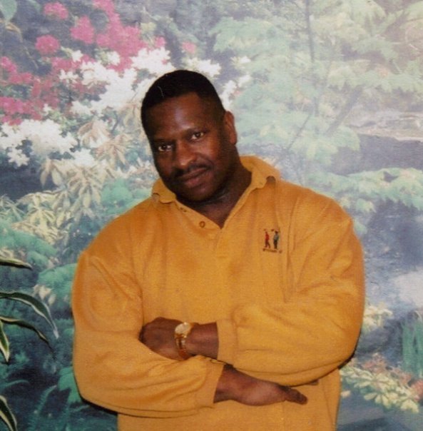 Date this happy United States man James from Madison US2981
