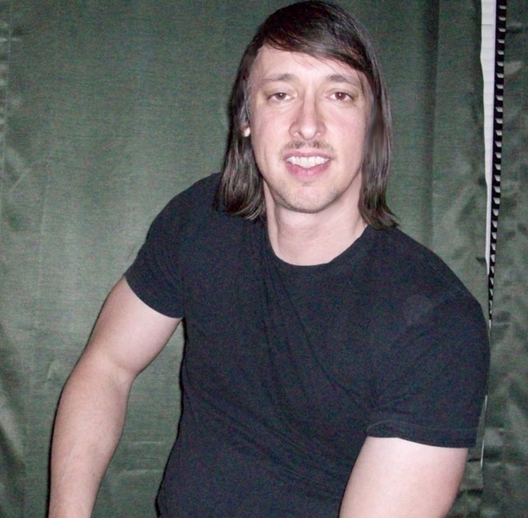 Date this pretty United States man Douglas from Toledo US3008