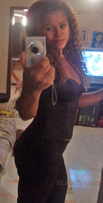 Date this sensual Brazil girl Celma from Rio de Janeiro BR1463
