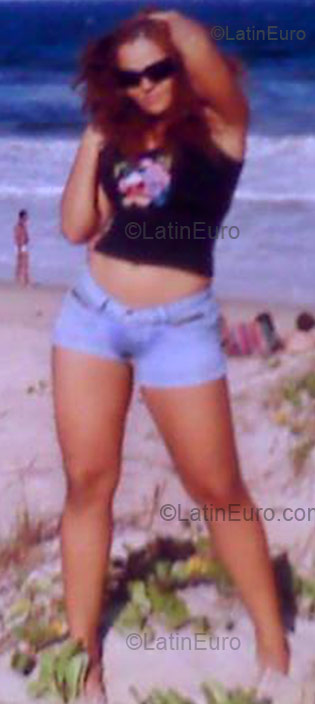 Date this happy Brazil girl Lucian from Rio De Janeiro BR1467