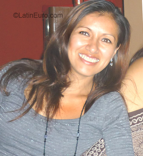 Date this cute Peru girl Lisbeth from Lima PE112