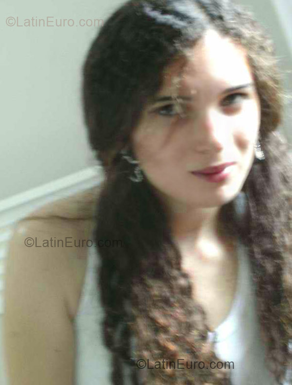 Date this sensual Brazil girl Janilcecia from Rio De Janeiro BR1522