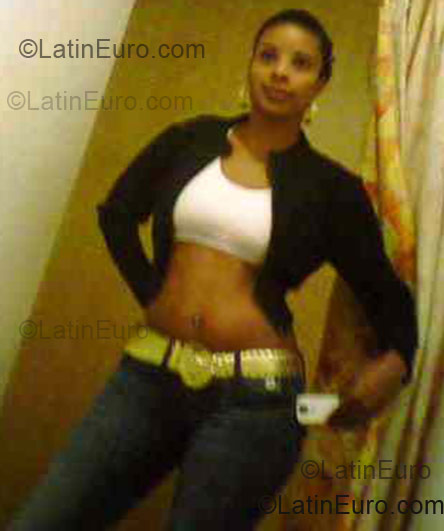 Date this lovely Brazil girl Laura Virginia from Belo Horizonte BR1560