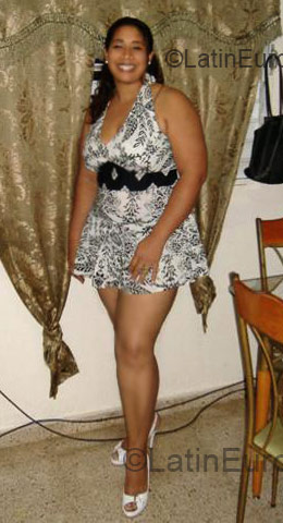 Date this happy Dominican Republic girl Arodys from Santiago DO1484