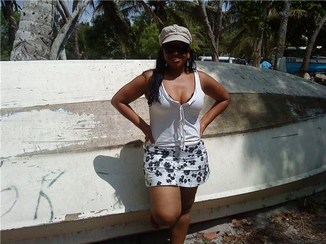 Date this hot Italy girl Biveca from No Importa IT52