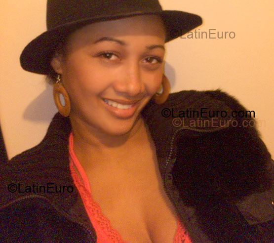 Date this pretty Dominican Republic girl Yokasta Maria from Puerto Plata DO1589
