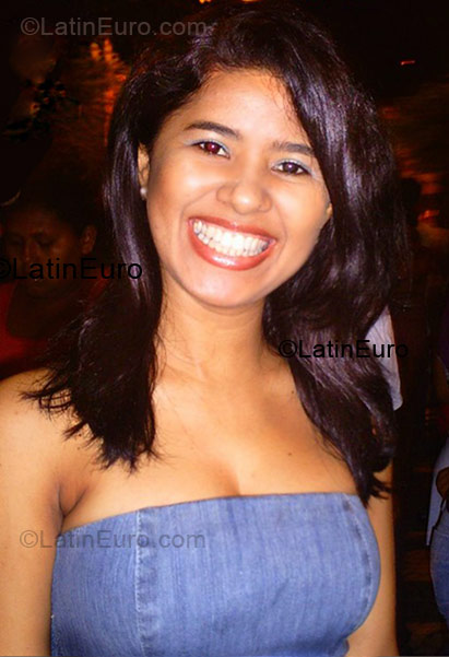 Date this pretty Brazil girl Elizangelha from Fortaleza BR1736