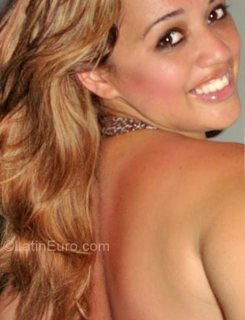 Date this fun Brazil girl Sonara from Cariacica BR1820