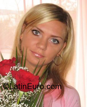 Date this lovely France girl Ritka from Paris FR51