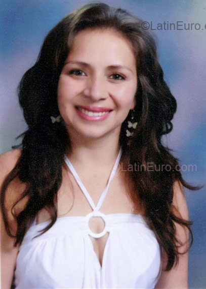 Date this passionate Colombia girl Paola from Tunja CO17291