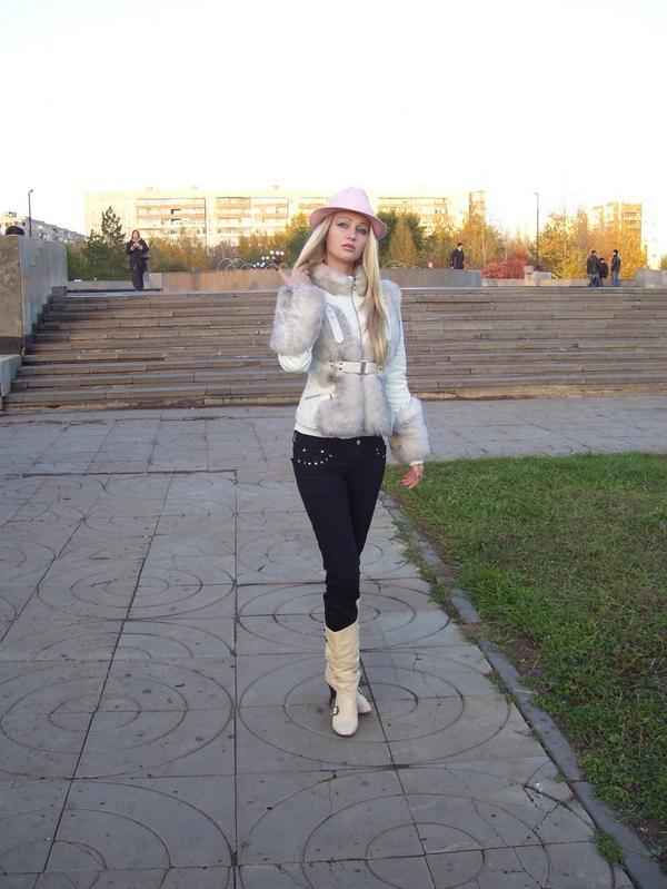 Date this gorgeous Australia girl Jessica from Perth AU84