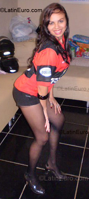Date this athletic Brazil girl Sayure from Duque De Caxias BR1892