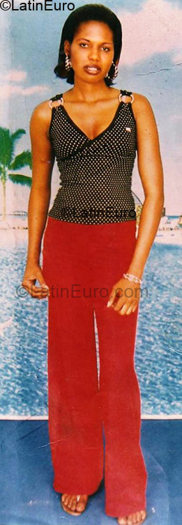 Date this lovely Ivory Coast girl Mel from Abidjan IC19