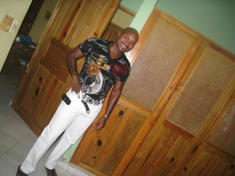 Date this cute United States man Chocolatethunde from newark US4520