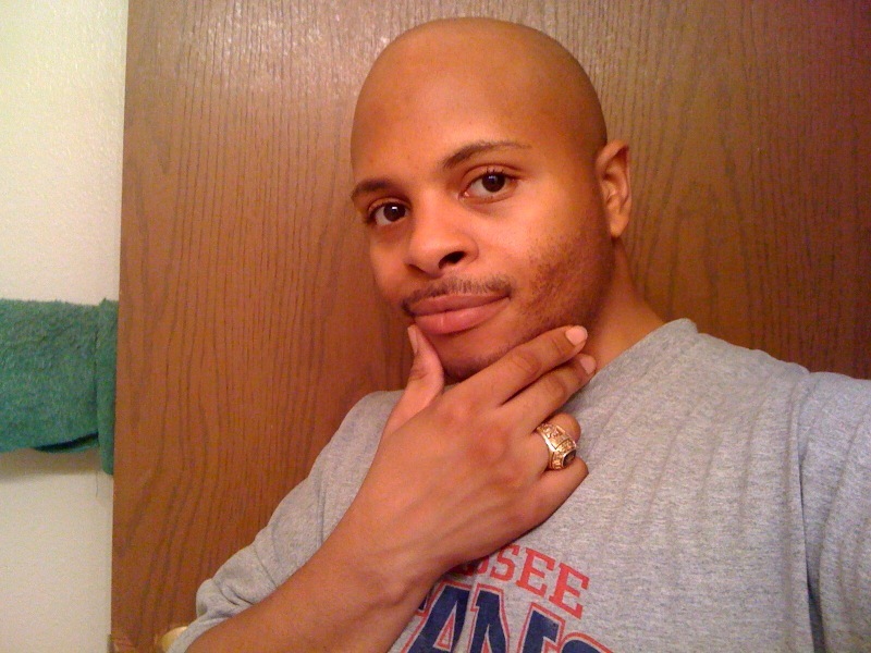 Date this stunning United States man Kenneth from Louisville US4638