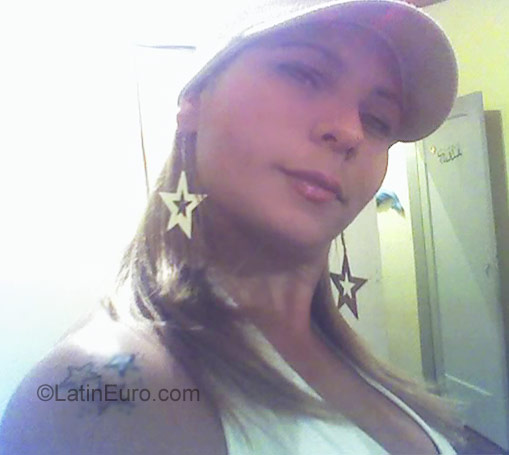 Date this nice looking Brazil girl Tania from Sao Paulo BR2130