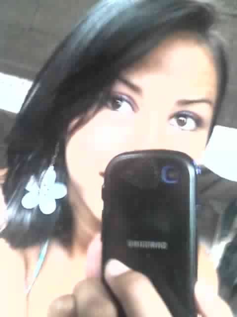 Date this happy Brazil girl Juh from Peruibe BR2139
