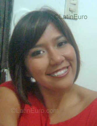 Date this gorgeous Peru girl Yochinita from Lima PE187