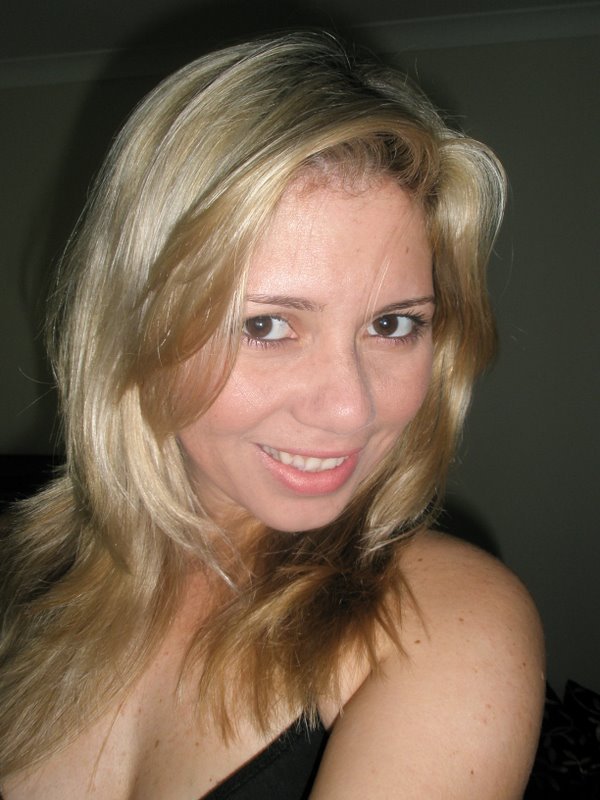 Date this charming Brazil girl Camila from Rio De Janeiro BR2204