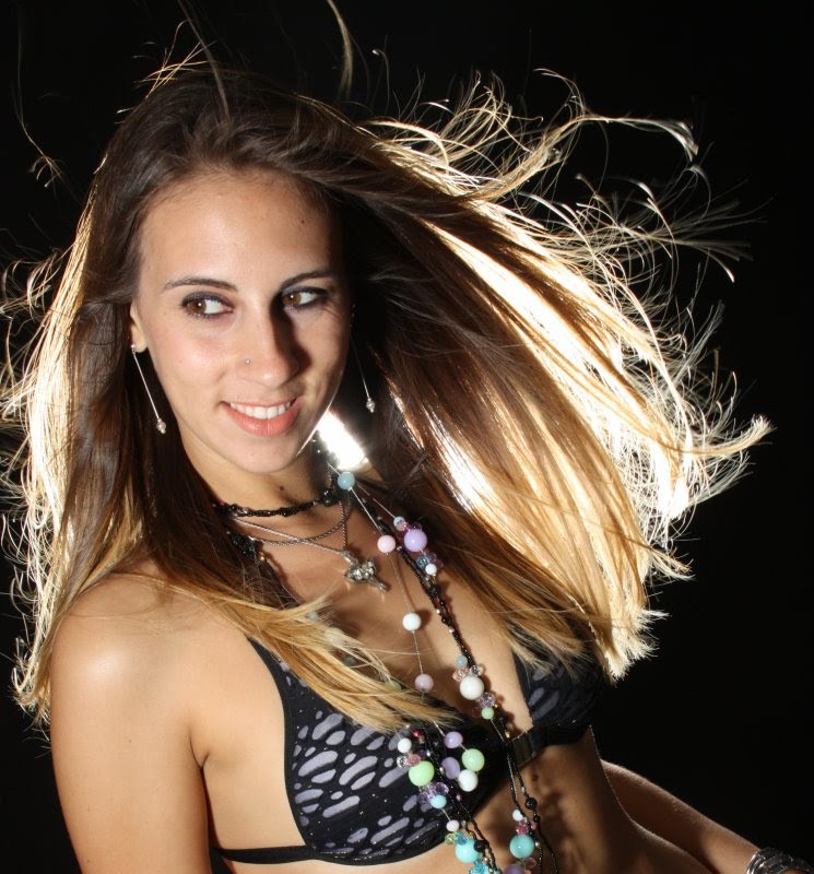 Date this attractive Brazil girl Nanablu from Balneario Camboriu BR2206