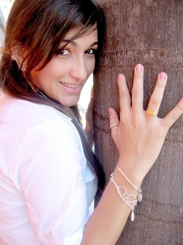 Date this hot Brazil girl Andreia from GoiÃ¢nia BR2212