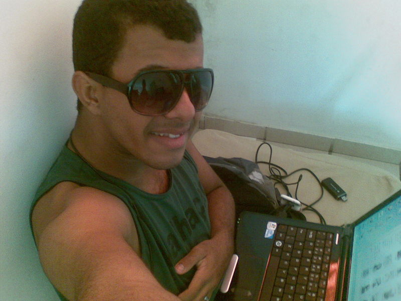 Date this fun France man Robertall from Brazil FR73