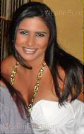 Date this delightful Brazil girl Gabriella from Brasilia BR2253