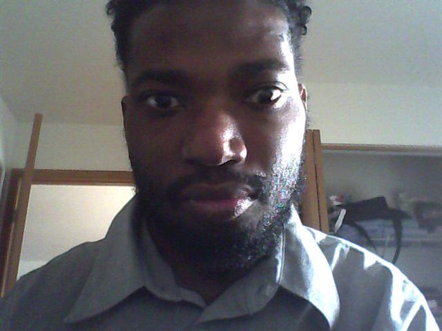 Date this funny United States man Lewis from Coonrapids US5214