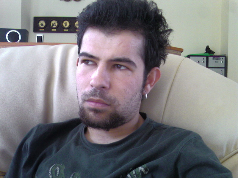 Date this sultry Turkey man &Atilde;&para;zg&Atilde;&frac14; from Antalya TR32