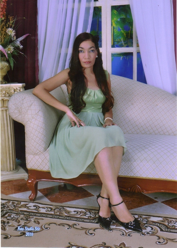Date this lovely Dominican Republic girl Emma josefina from Santo Domingo DO3354