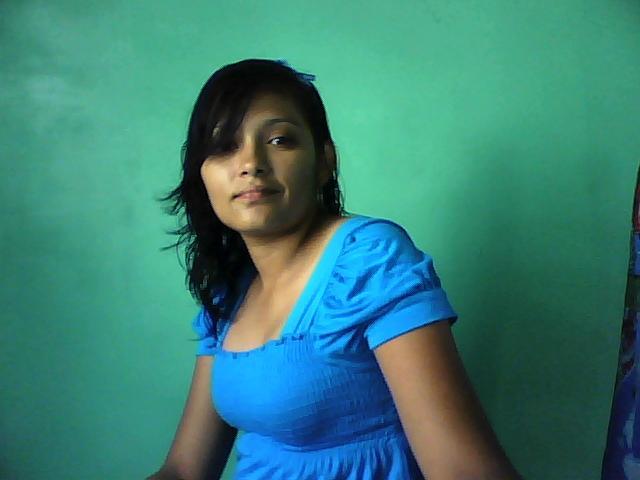 Date this good-looking Honduras girl Kenia from El Progreso HN99