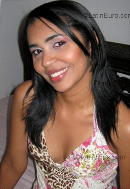 Date this lovely Colombia girl Sandra from Barranquilla CO3063
