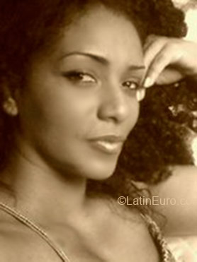 Date this stunning Brazil girl Renata from Duque De Caxias BR2413