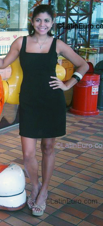 Date this funny Brazil girl Monica from Vitoria BR4707