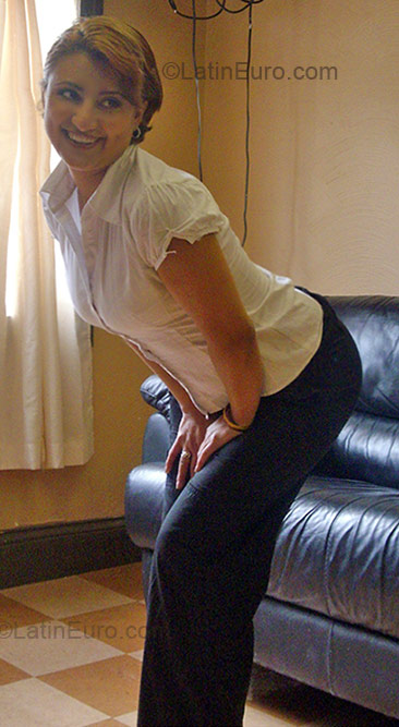 Date this georgeous Colombia girl Janneth from Cali CO3298