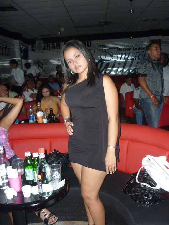 Date this tall Colombia girl Maria from Cali CO3447
