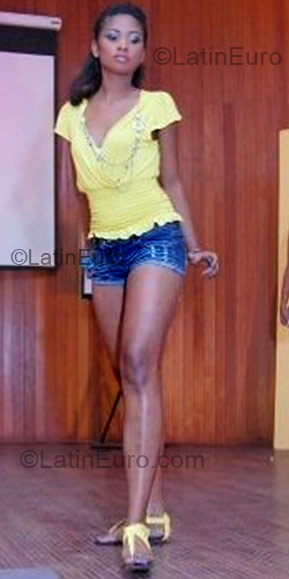 Date this delightful Dominican Republic girl La chinita from Santo Domingo DO3821