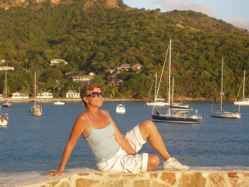 Date this funny United States Minor Outlying Islands girl UM8 from Orlando UM8